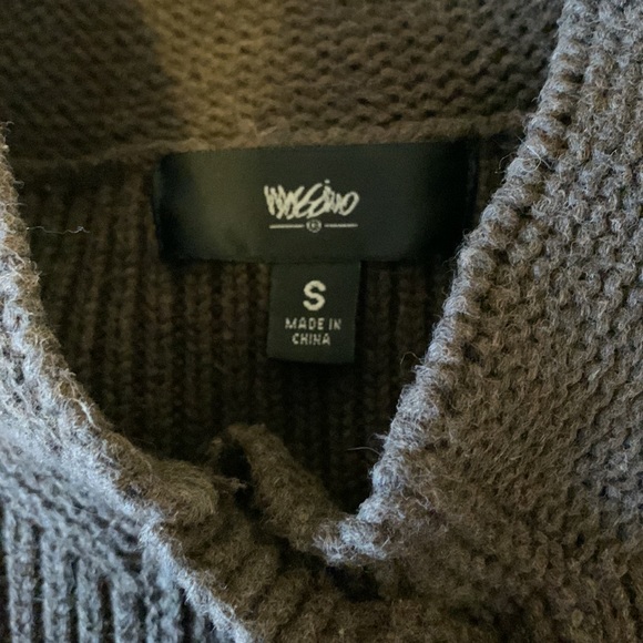 Button up sweater - Picture 2 of 4